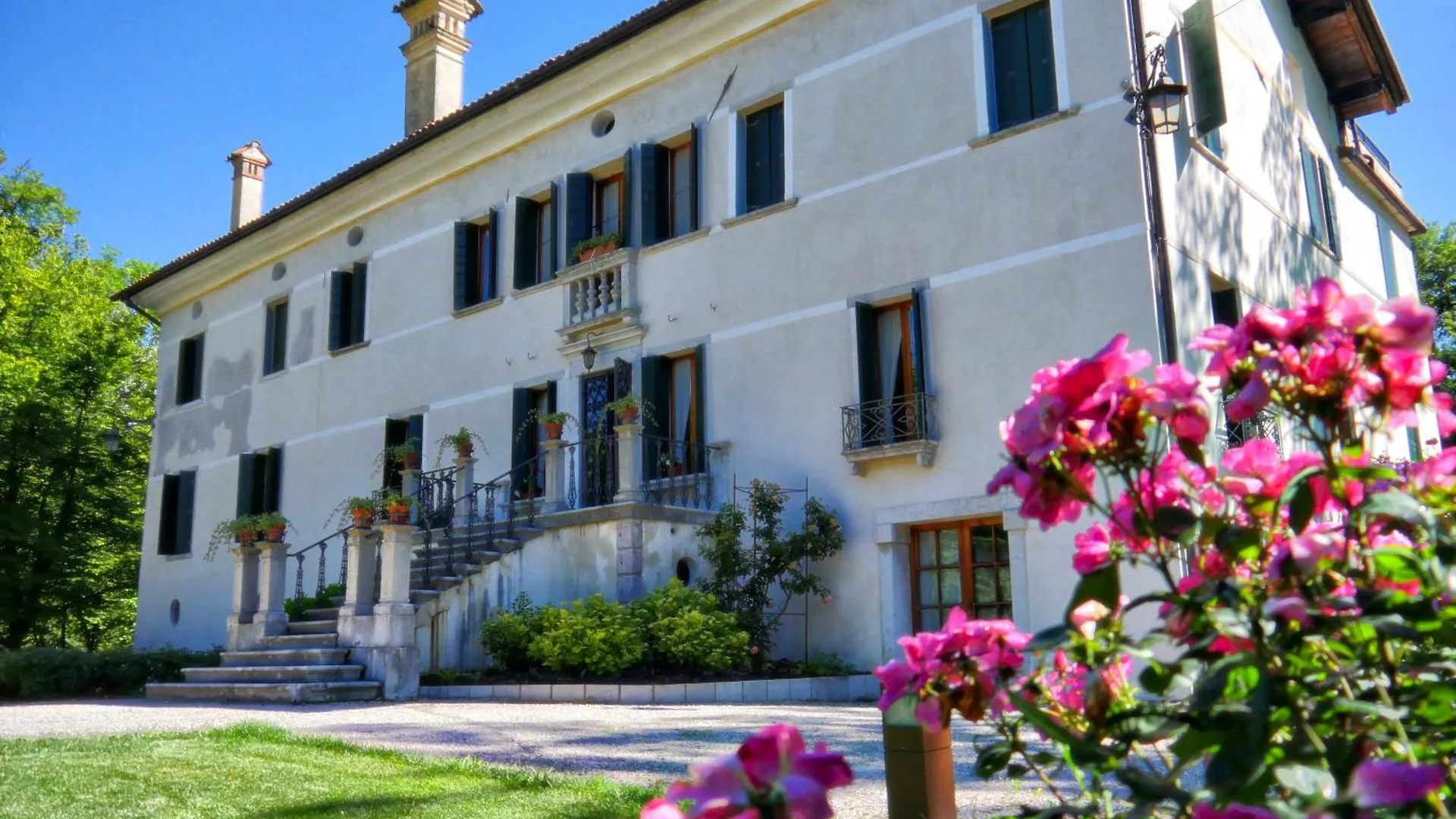 Villa San Liberale - Suites & Wellness - Villa Veneta Feltre 3*,