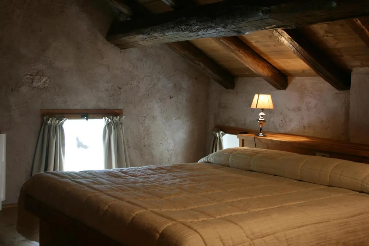 Villa San Liberale - Suites & Wellness - Villa Veneta Feltre Bed & Breakfast